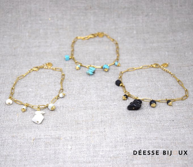 Bracelet chaine avec pierre noir, bleu ou blanc